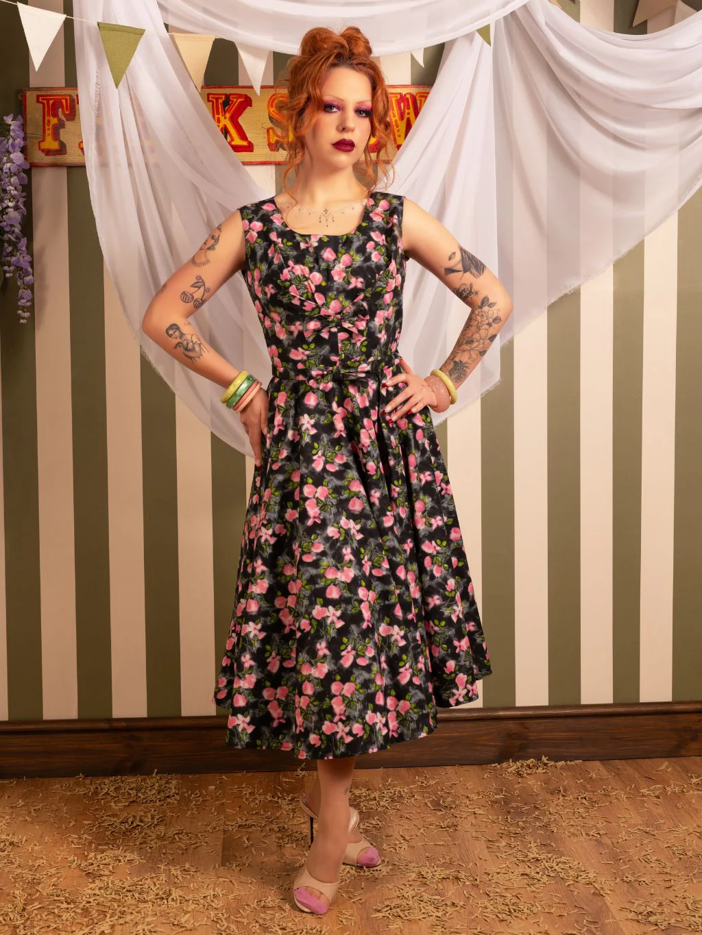 Wilhelmina 1950s Grey Floral Dress - Image 3