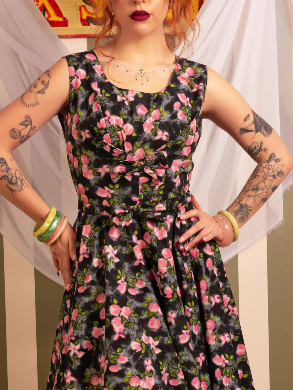 Wilhelmina 1950s Grey Floral Dress - Image 4
