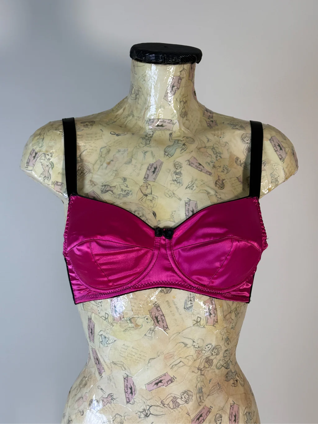 AL217 Hot Pink Satine Bra 32F, 32DD - Image 3