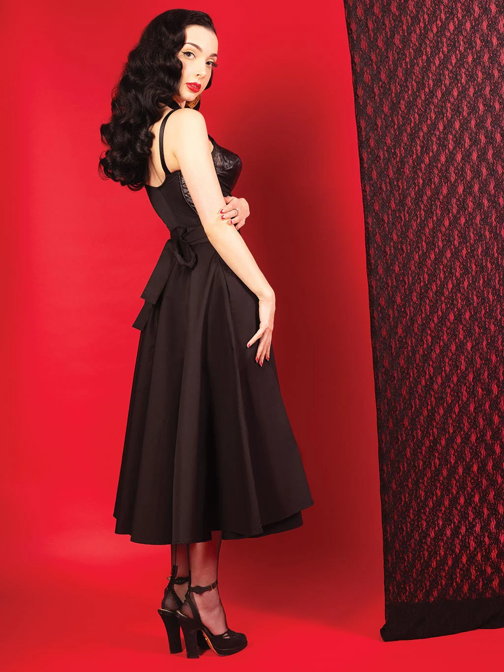Black Adjustable 1950s Circle Skirt - Image 6
