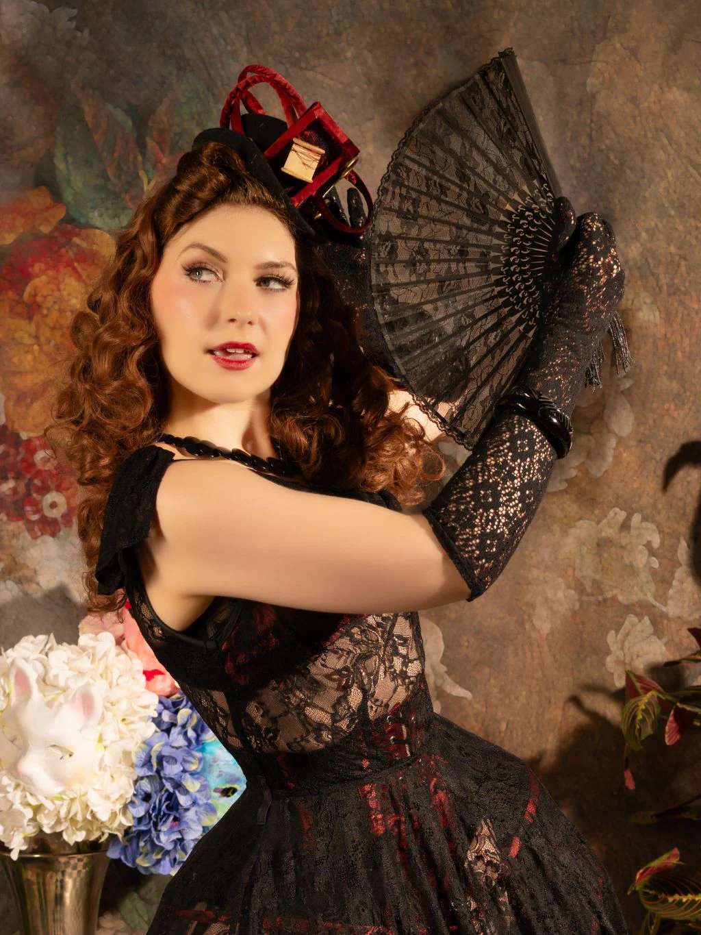Black Lace Elbow-Length Cocktail Gloves - Image 4