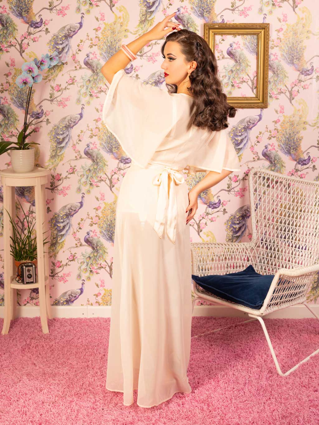 1930s Sheer Lounging Robe Peach - Image 4