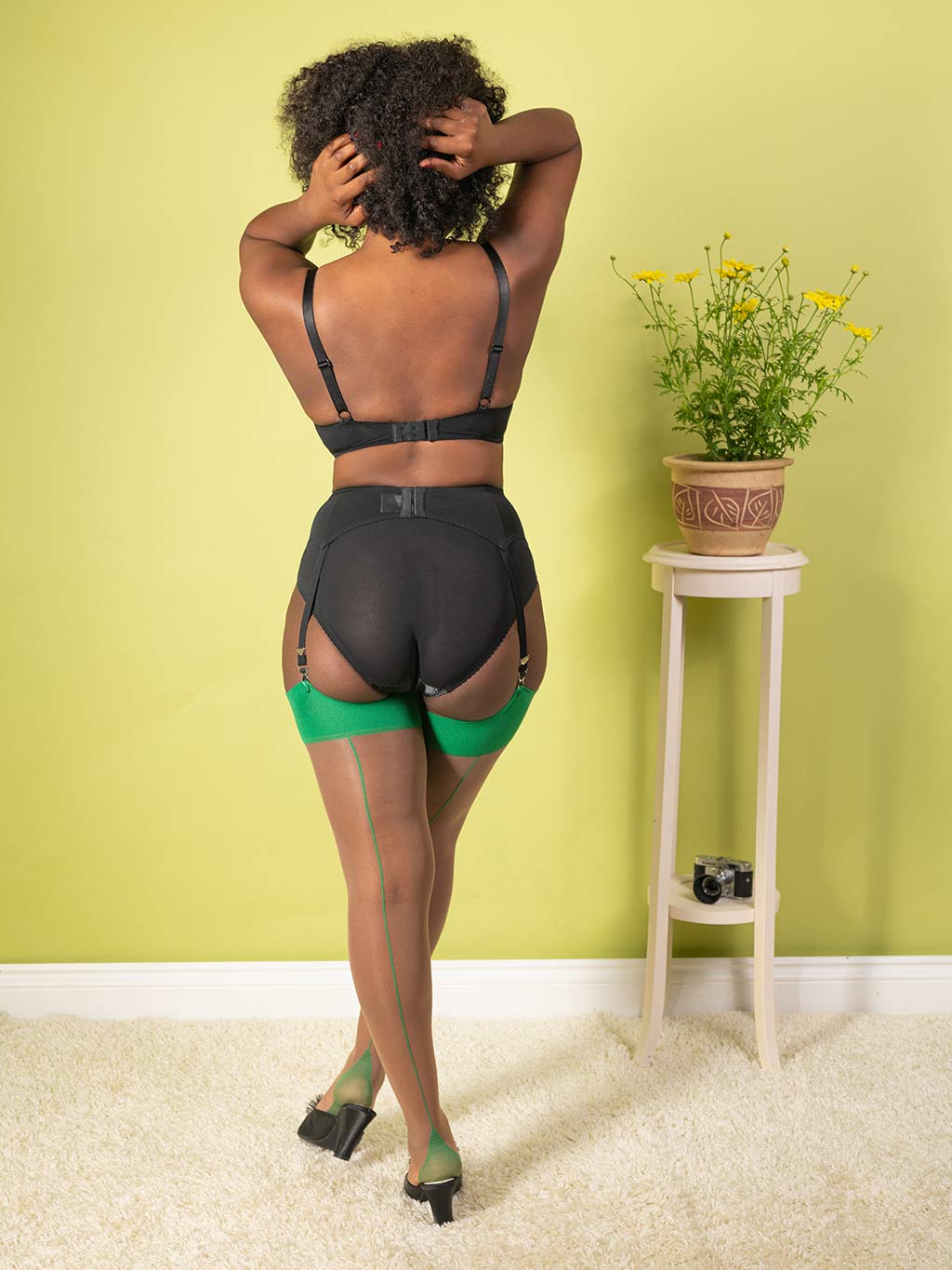 Contrast Green Seamed Stockings (Cinnamon) H2086 - Image 5