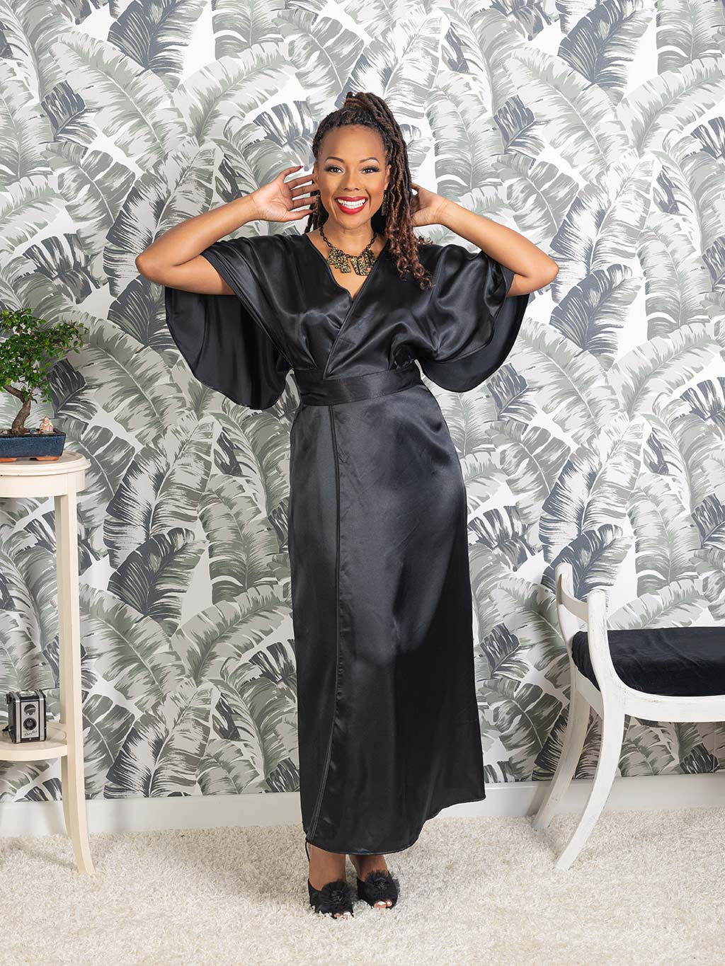 1930s Black Lounging Robe L8015 - Image 7