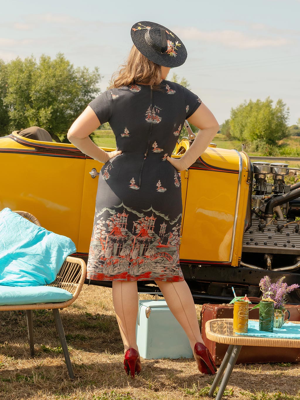 Pagoda 1950s Fitted Dress - Image 5