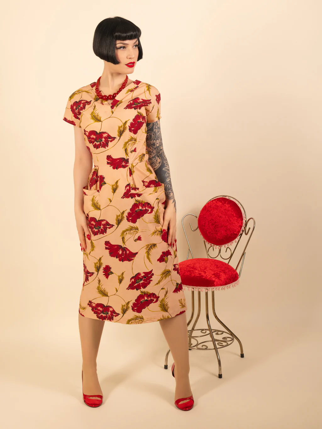 Pagoda Pink 1950s Fitted Dress - Image 7