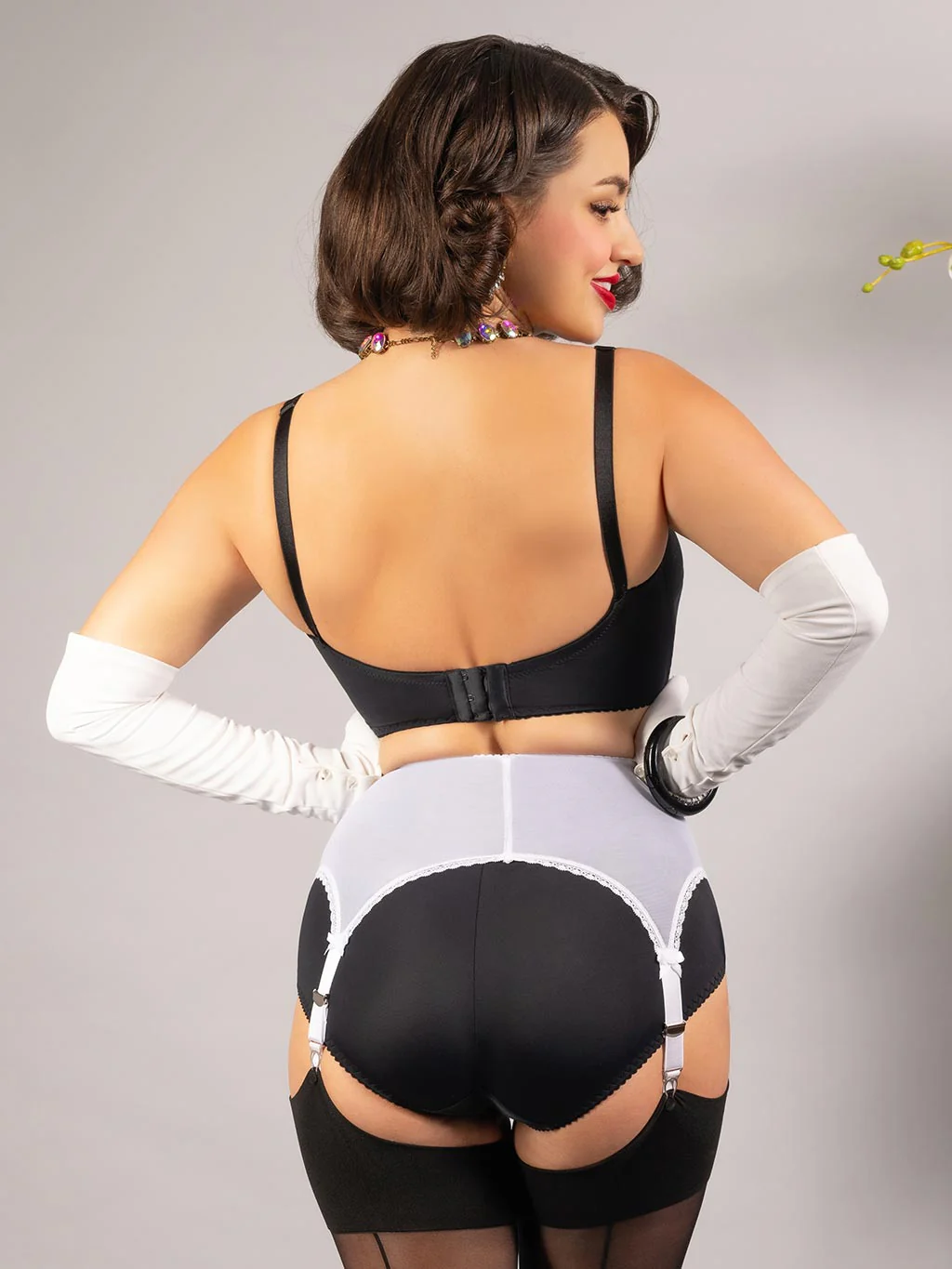 Pull On Suspender Belt White: Ltd Ed - Image 5