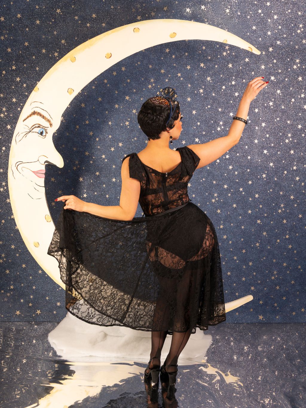 Edwina 1950s Black Lace Dress - Image 5