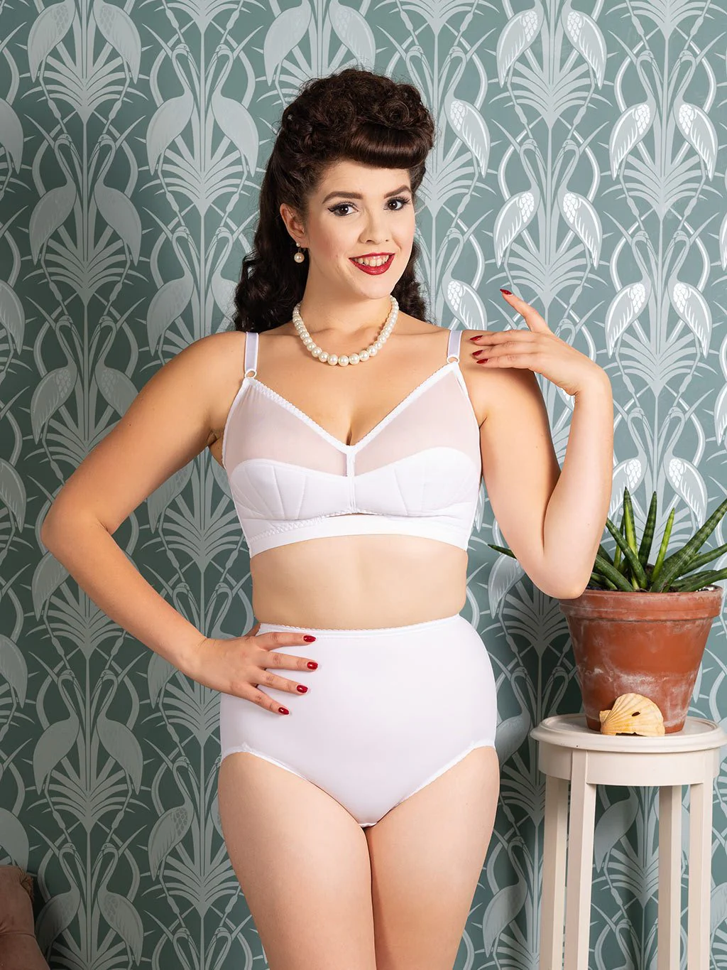 Liz White Retro Bra - Image 7